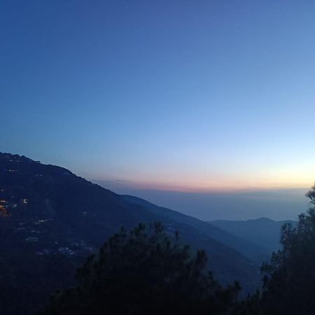 The Summer House Kasauli I Party & Music I Sky Bonfire I Managed By Exotic Stays Eksteriør billede